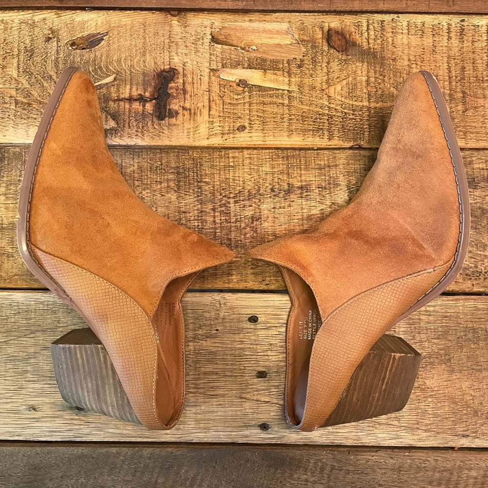 Coconuts By Matisse Leave It Mule. Size 7.5